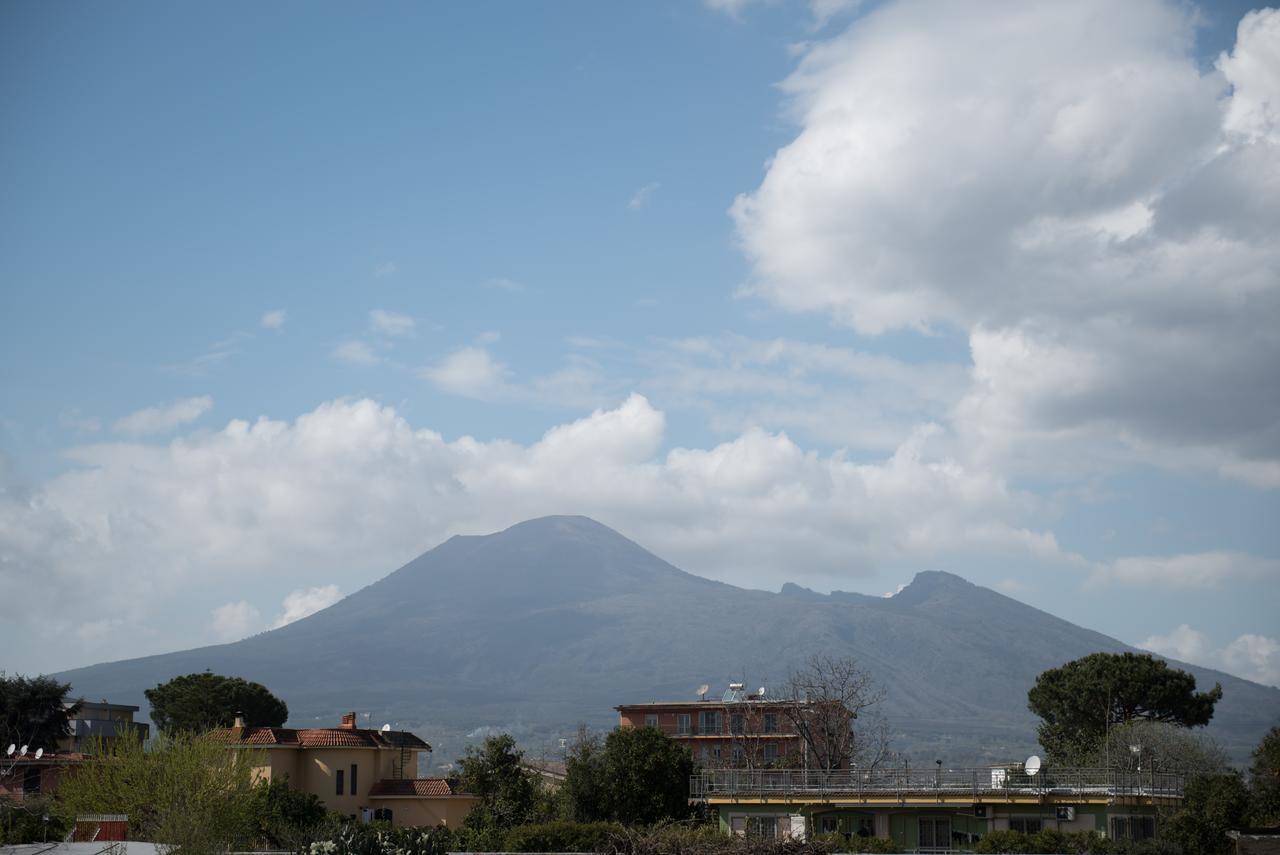 Area Domus Bed & Breakfast Pompei Bagian luar foto