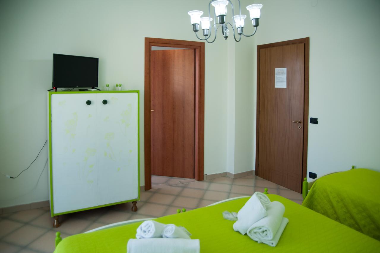 Area Domus Bed & Breakfast Pompei Bagian luar foto