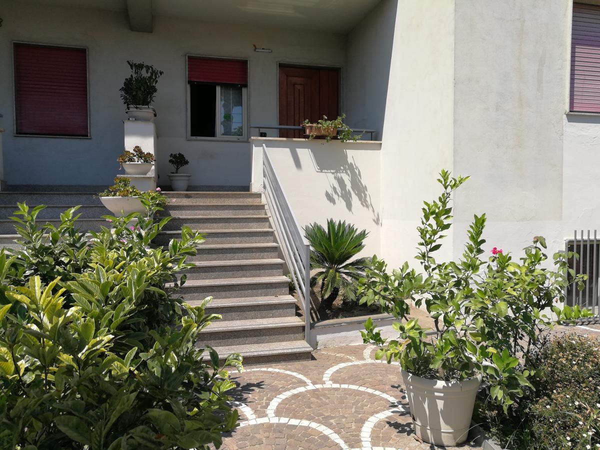 Area Domus Bed & Breakfast Pompei Bagian luar foto